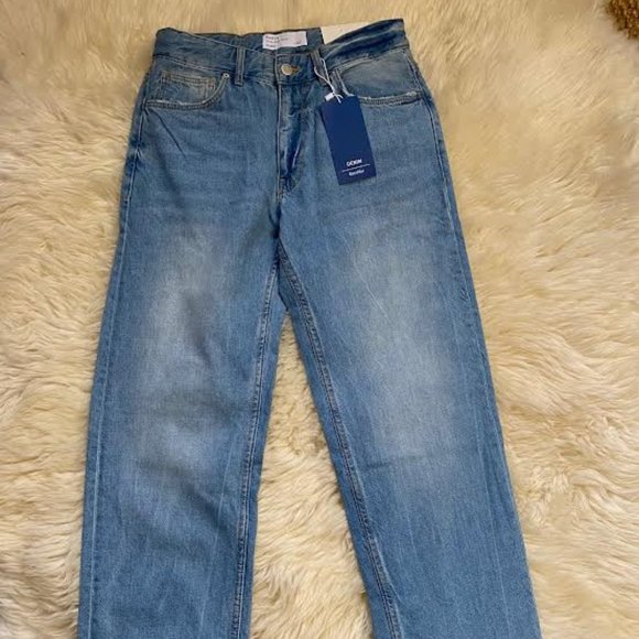 NWT BERSHKA DENIM Women 90s Straight Baggy Fit Jeans in Light Blue Waist 29" - Picture 7 of 10